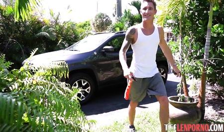 Coach fucked sexy Asian chick during class