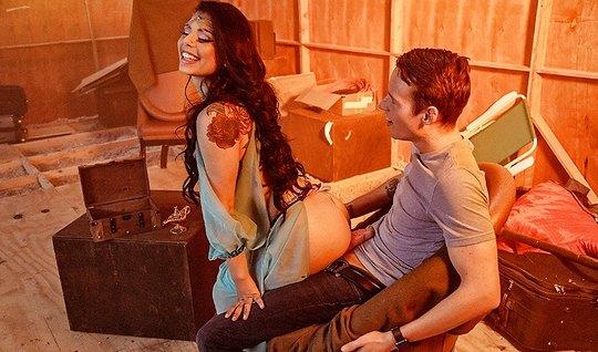 The dancer filed a guy and fucked his cock