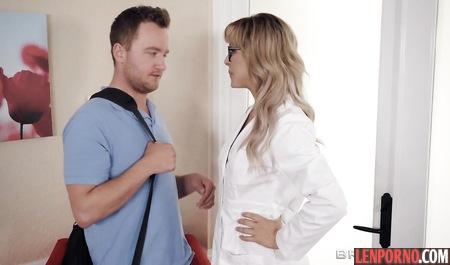 Vybav blonde in stockings, hoesty guy strocel cum in her mouth