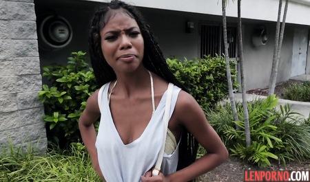 Boobs mulatto chick Fucks with stranger for cash and flows from the Bang