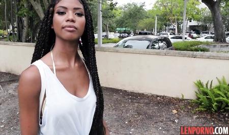 Boobs mulatto chick Fucks with stranger for cash and flows from the Bang