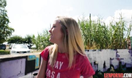 The blonde agreed to pickup sex in the first person with a stranger