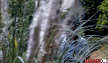 Photographer seduced the brunette with the hairy pussy and fucked her