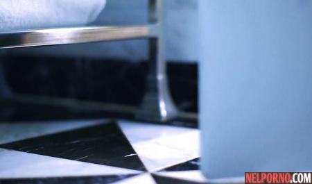 Blacks brunette put the cancer and fuck her in two members at the same time