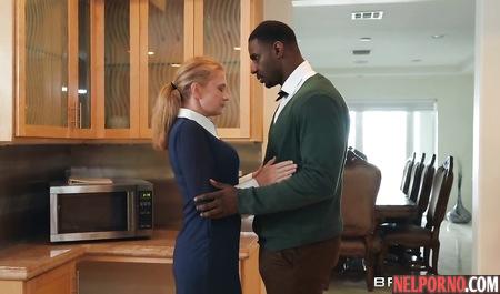 Blonde masturbating after a shower and rides a long penis Negra