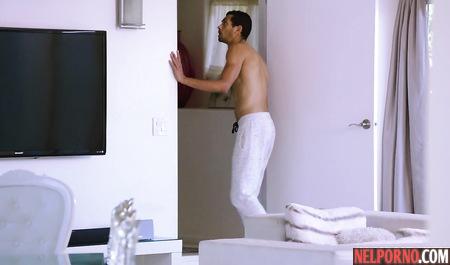 Young blowjobs gallops on the long penis of a black-skinned womanizer