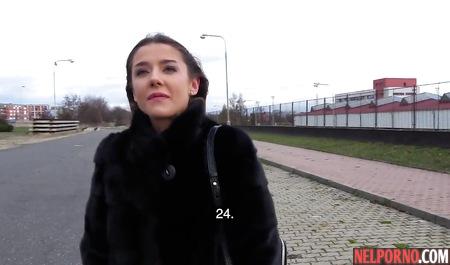 Brunette with nice Boobs gave herself to a stranger in the car for money