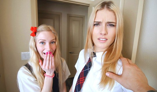 Two young blondes take turns jumping in the Threesome in ...