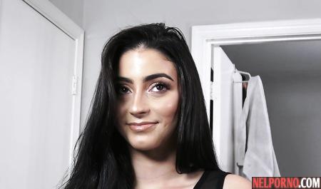 Neighbor beauty came to the guy to visit for a Blowjob and sex