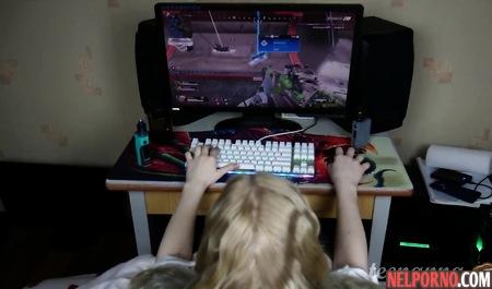 The girl got cancer for shooting homemade porn anal closeup