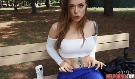 Guy propecai a Spanish girl with a tattoo and fucked her cock in public