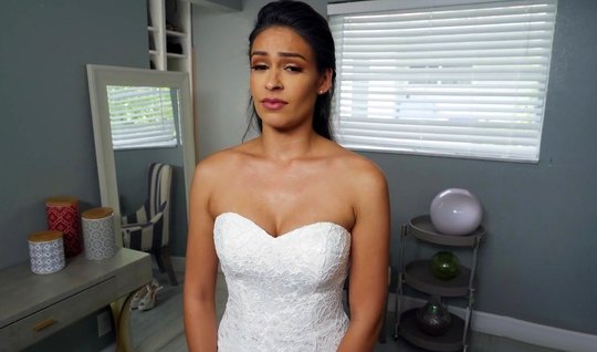 Girl in white stockings gets fucked before the wedding wi...