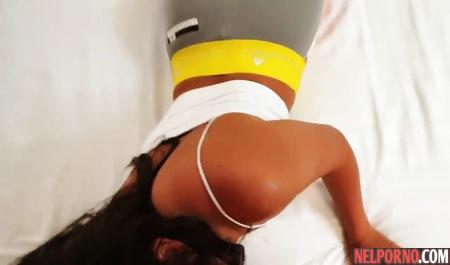 Brunette agreed to homemade porn in the first person with a big dick