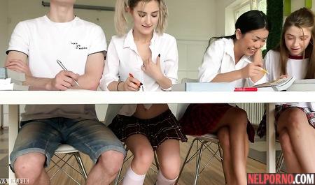 Russian girl student Fucks after school with his classmate