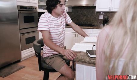 While my daughter sees mom in stockings Fucks her friends lips and pussy