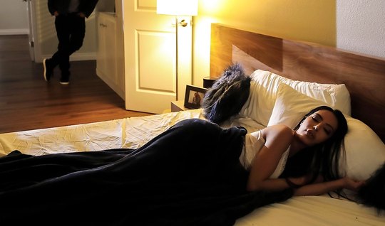 The guy woke the sleeping nurse with big ass and eagerly ...