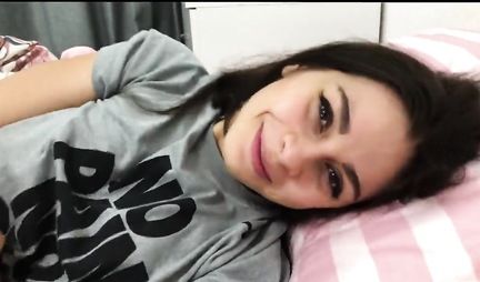 Young Russian couple takes home porn first person