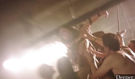 A bunch of Horny girls mulatto Orgy with double penetration