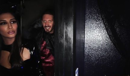 Brunette in latex framed her pussy in a pose of cancer for sex