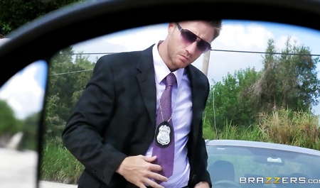 Rough sex beautiful women with a man in public