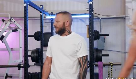 Two nurse with big Tits in the gym fucked pussy one dick