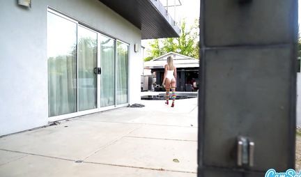 Girl with big Boobs and a tattoo on the body has sex in the bathroom