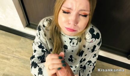 Girl after Blowjob spread her legs for vaginal and taking sperm