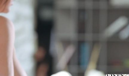 Brunette after Blowjob in the pose of cancer Fucks with a long bolt lover