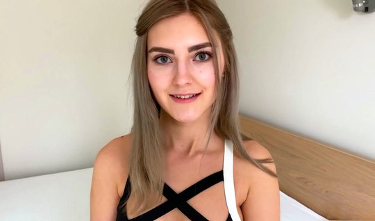 Russian young girl came to the casting and had sex