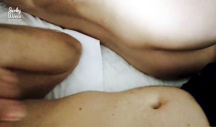 Nurse with glasses peddles her ass for homemade anal sex with a man