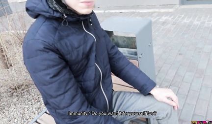 Russian slut in a mask inserts a gap for the pick-up and home porn