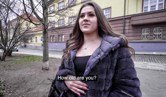 Pikaper took the young girl and fucked her in the first p...