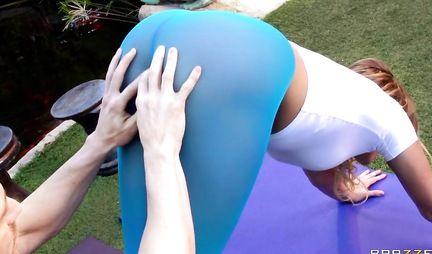 Sweet Chicks in tights showing large Tits and fuck with men