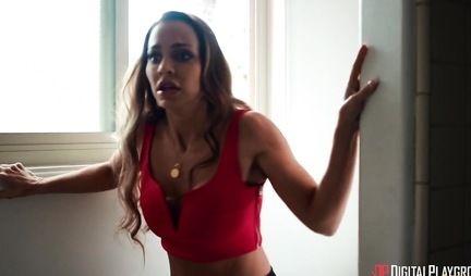 Brunette with a gorgeous ass rides pussy on cock bald boyfriend