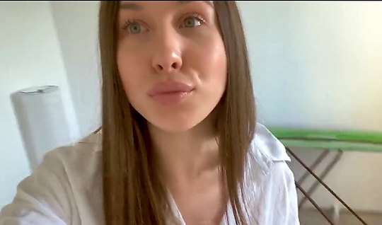 The girl opened her mouth to homemade Blowjob and sex on ...