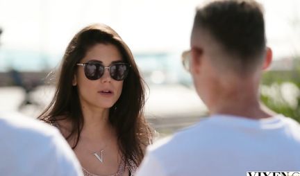 The brunette pulled up her legs for a real fuck with a bald guy outdoors