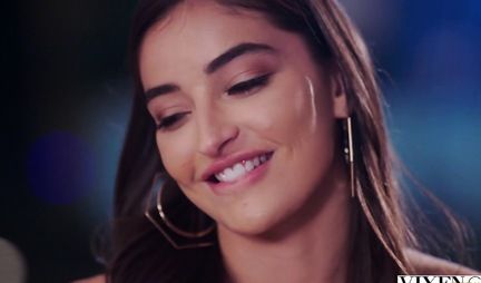 Mulatto and her friend gave an infuriated man the real group show