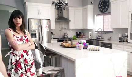 Three friends gave a guy a blowjob and got up cancer, expecting a deep fuck of vaginas