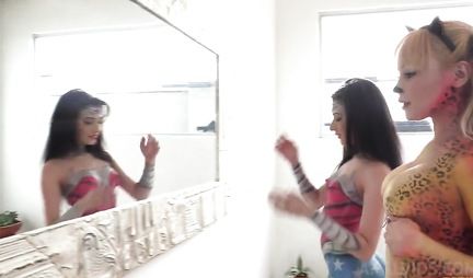 Orgy with double penetration helped a passive girl to cum sweetly