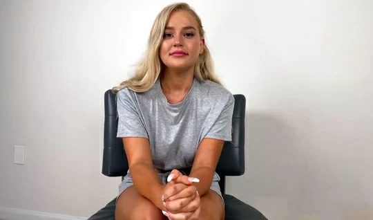 Casting leads blonde to big cock sports producer on sofa