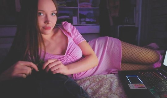 Girl in stockings does not mind shooting homemade porn wi...