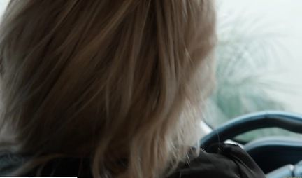 Mature with big tits thanked young neighbor and spread her legs in stockings