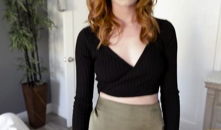 Ginger girlfriend doesn mind hot fucking even during home wash