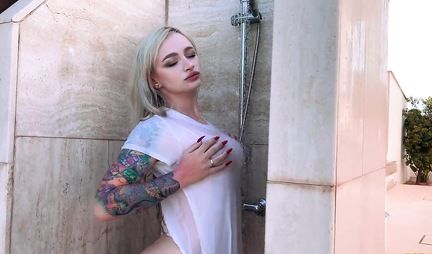 Blonde with big tits does not refuse to act in homemade porn video