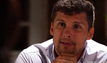 Mom with elastic tits decided not to give up the chance to become a porn star