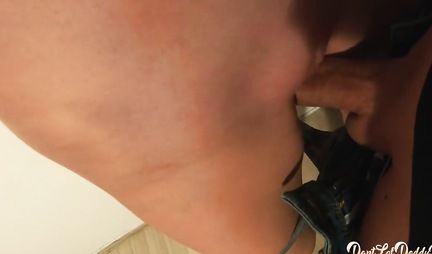 Homemade porn of one young couple close-up ends with orgasm