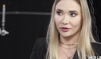 The girl gave a friend a blowjob and spreads her legs in stockings for passionate anal