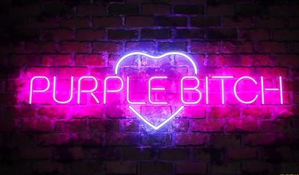 A girl in jeans pushes her booty on a dick for home anal