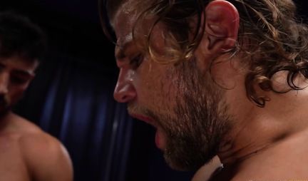 Big Tits Chick Cums During Double Penetration With Guys