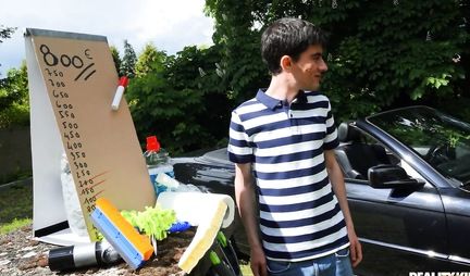 Tattooed chick with big tits fucks in the car and cums from spanking